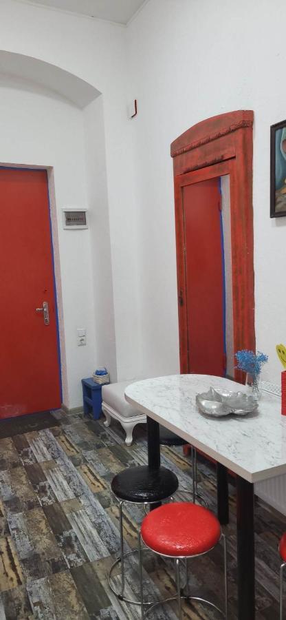4 Chocolate Apartments In Old Tiflis Exterior foto
